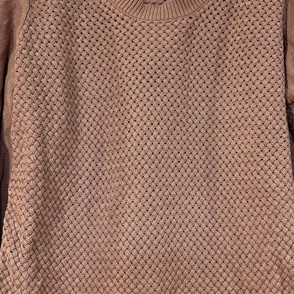 August Mist Women’s Large Pink Sweater - Picture 3 of 10